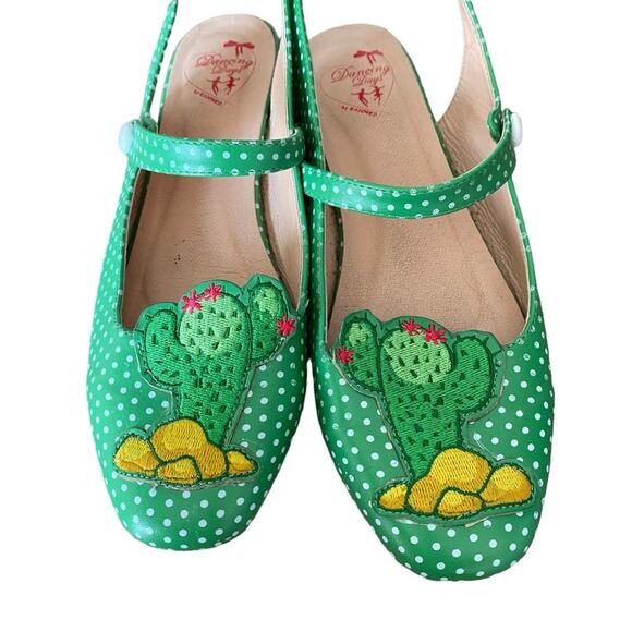 Dancing Days By Banned Retro Cactus Green Polka Dot Slingback Flats size 39 9 - Picture 2 of 12